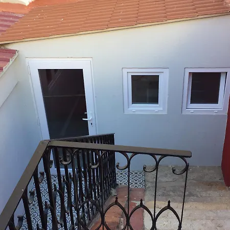 Patio Da Mouraria * 리스본